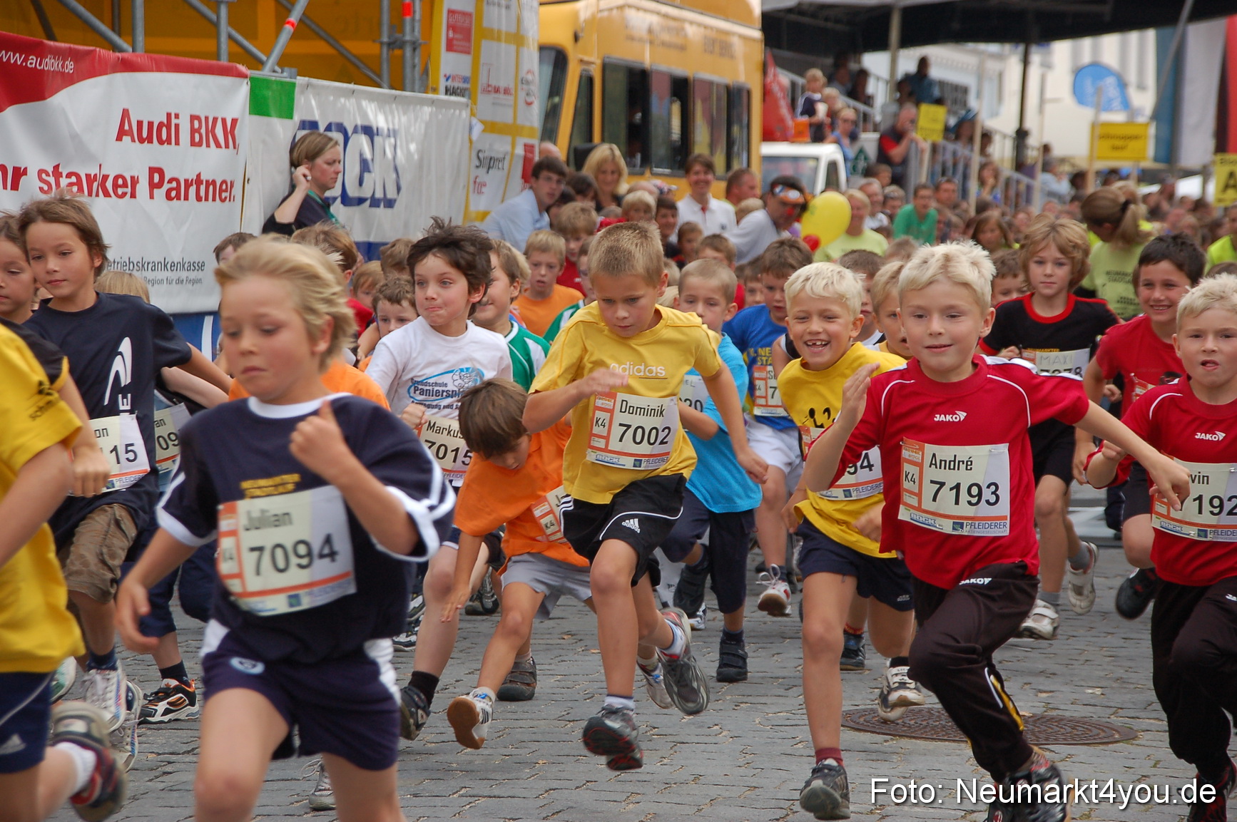 0118 Stadtlauf Neumarkt Bambinilaeufe 200909